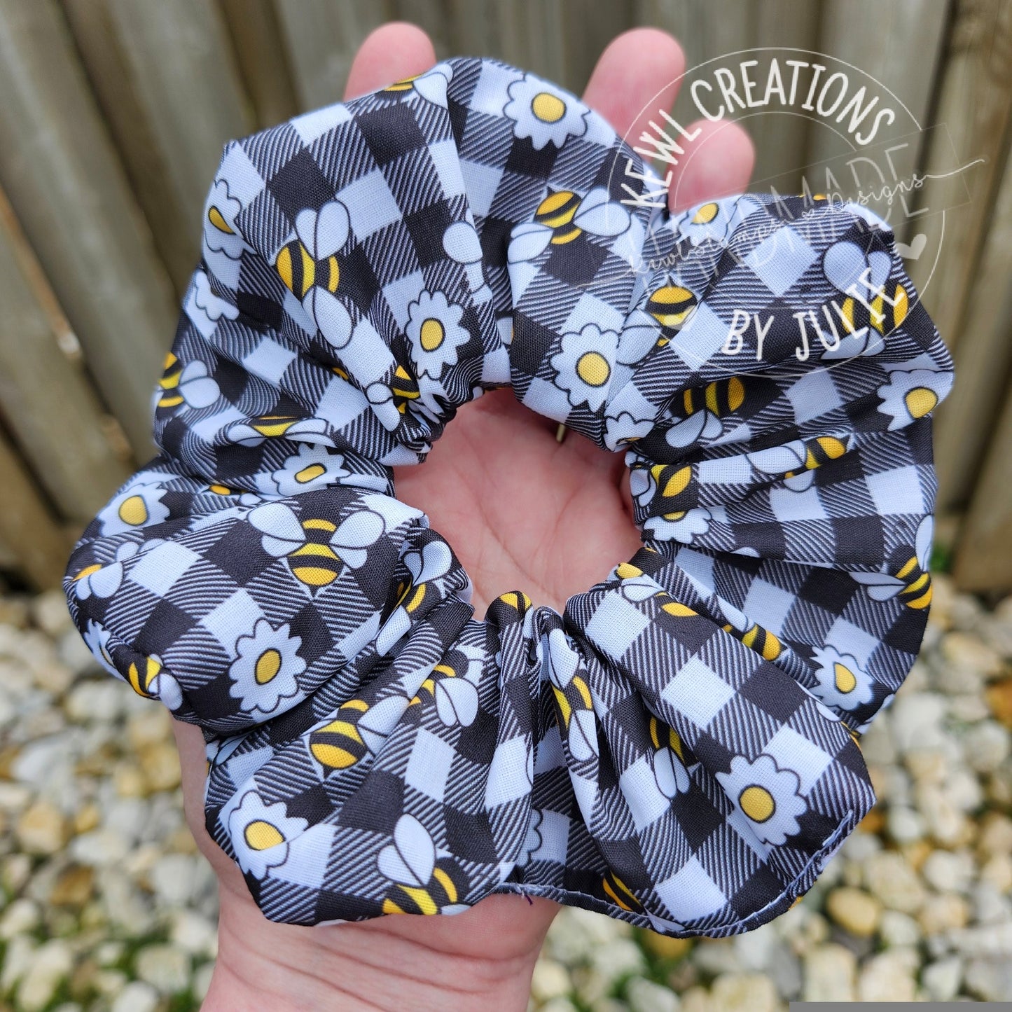 Cute and fashionable scrunchies | hair ties