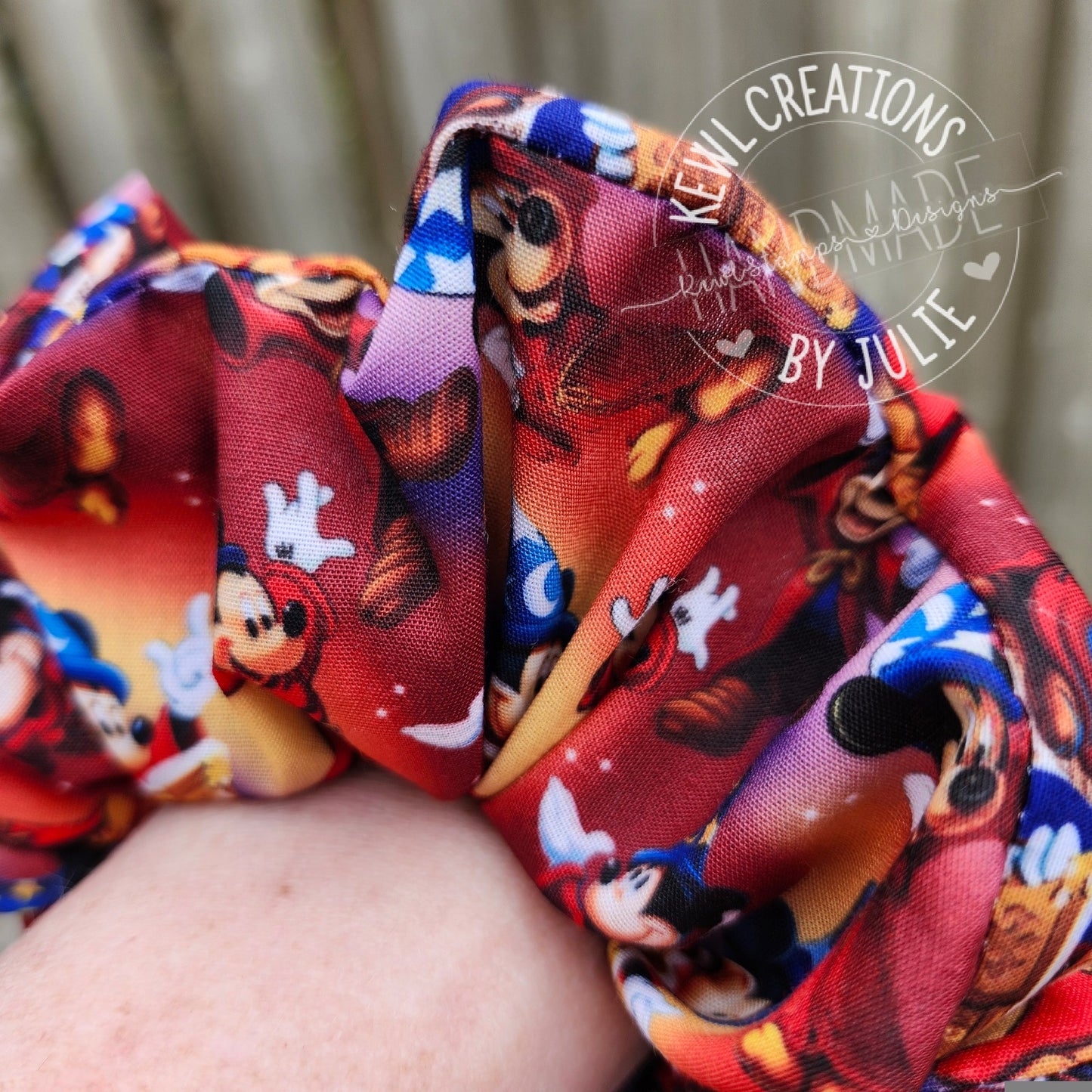 Cute and fashionable scrunchies | hair ties
