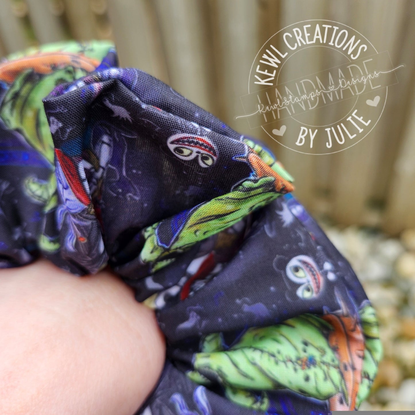 Cute and fashionable scrunchies | hair ties
