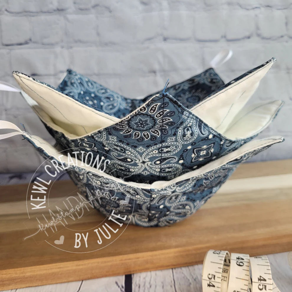 Reversible bowl cozy - Hot Pads - Bowl Holders