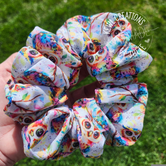 Cute and fashionable scrunchies | hair ties